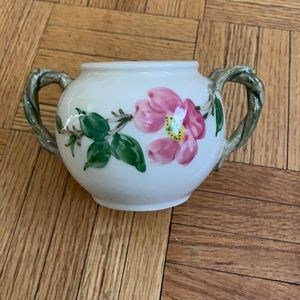 Franciscan dessert rose sugar bowl
Pre-loved EUC